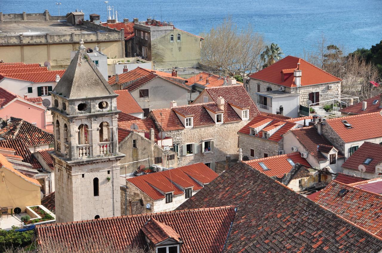 Villa Mama - Traditional Apartments In Omis, Free Parking Экстерьер фото