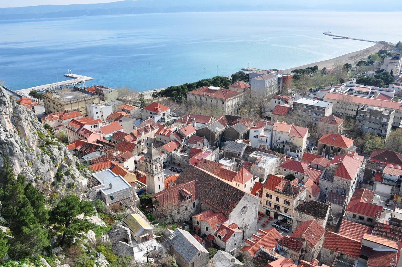 Villa Mama - Traditional Apartments In Omis, Free Parking Экстерьер фото