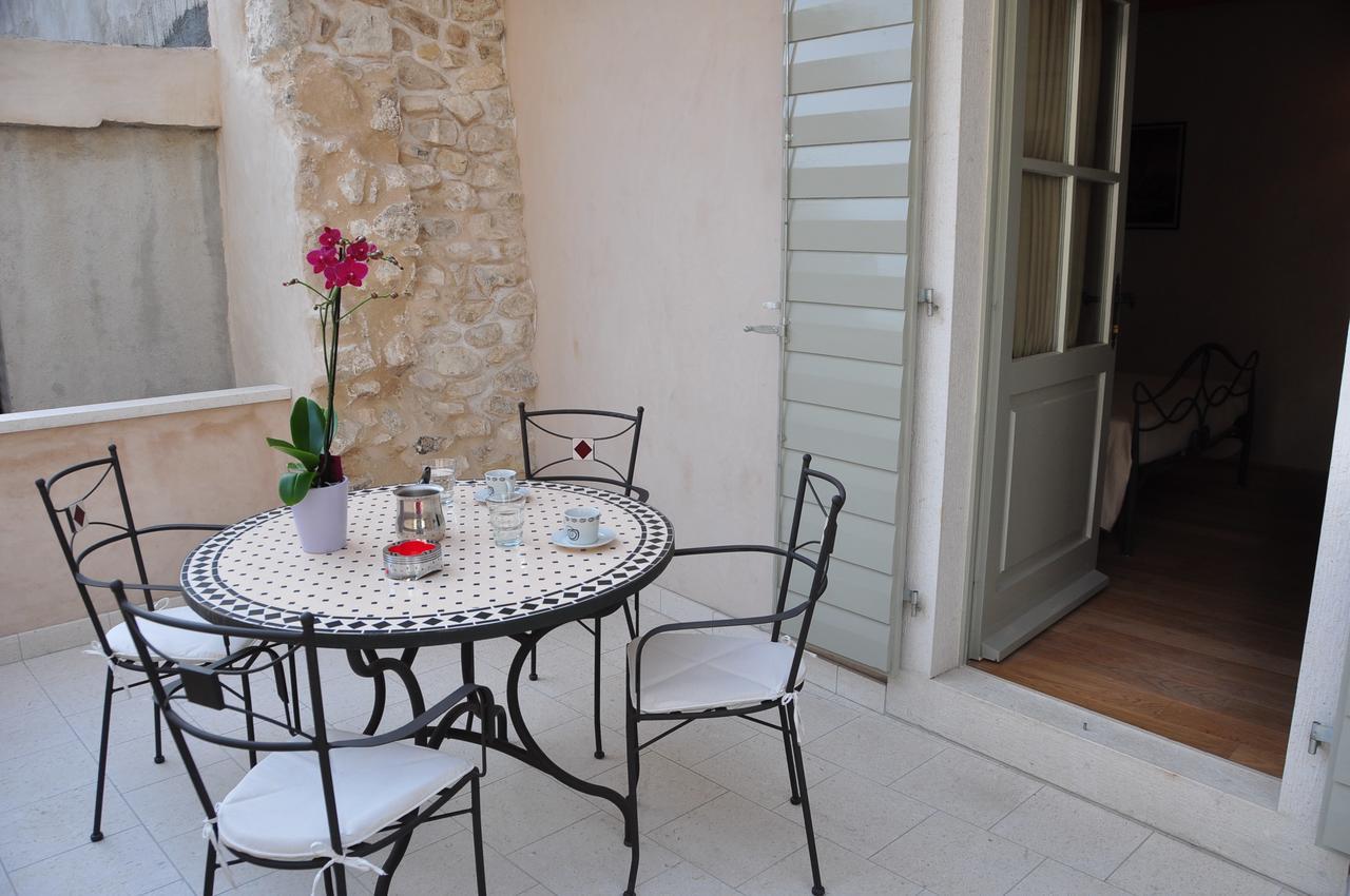 Villa Mama - Traditional Apartments In Omis, Free Parking Экстерьер фото