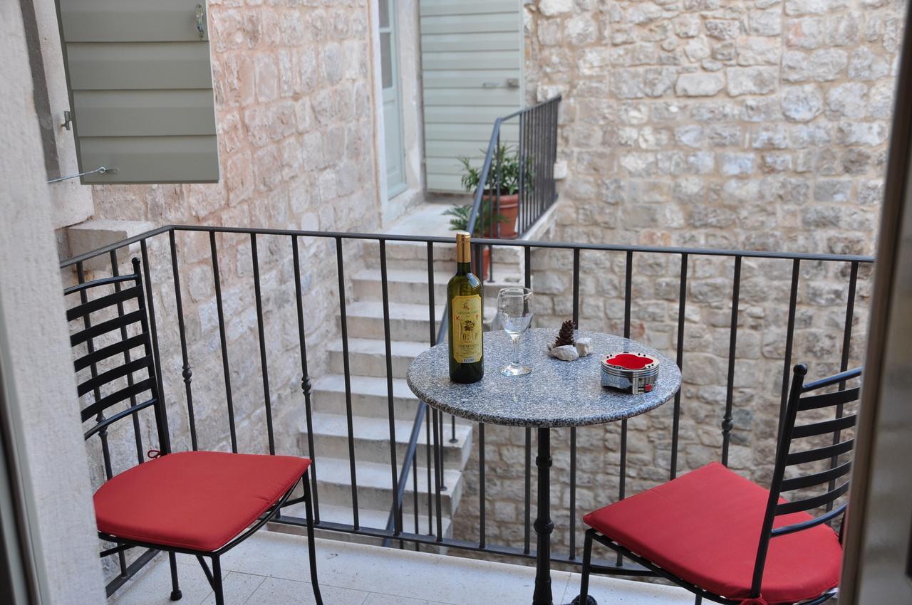 Villa Mama - Traditional Apartments In Omis, Free Parking Экстерьер фото