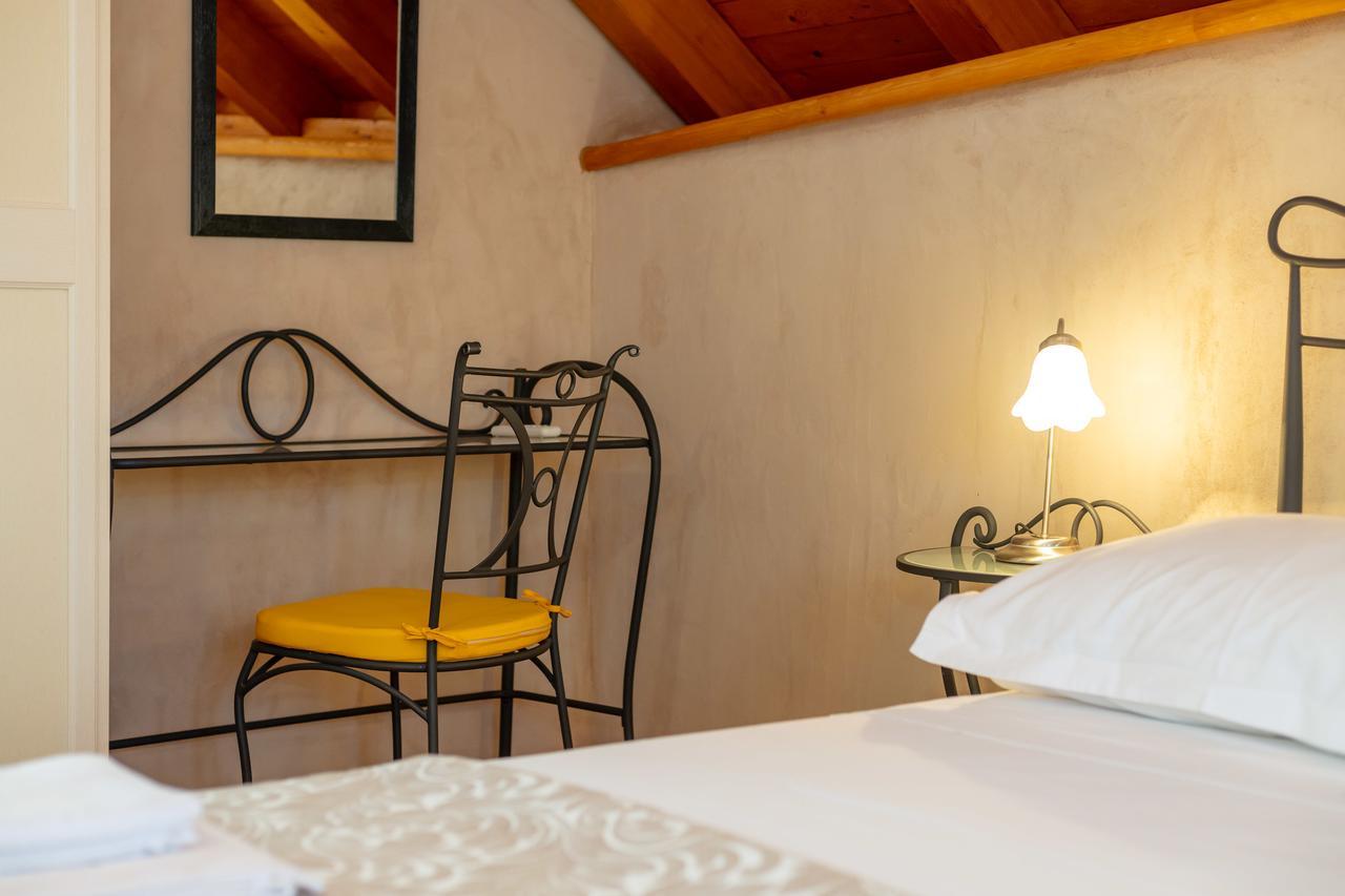Villa Mama - Traditional Apartments In Omis, Free Parking Экстерьер фото