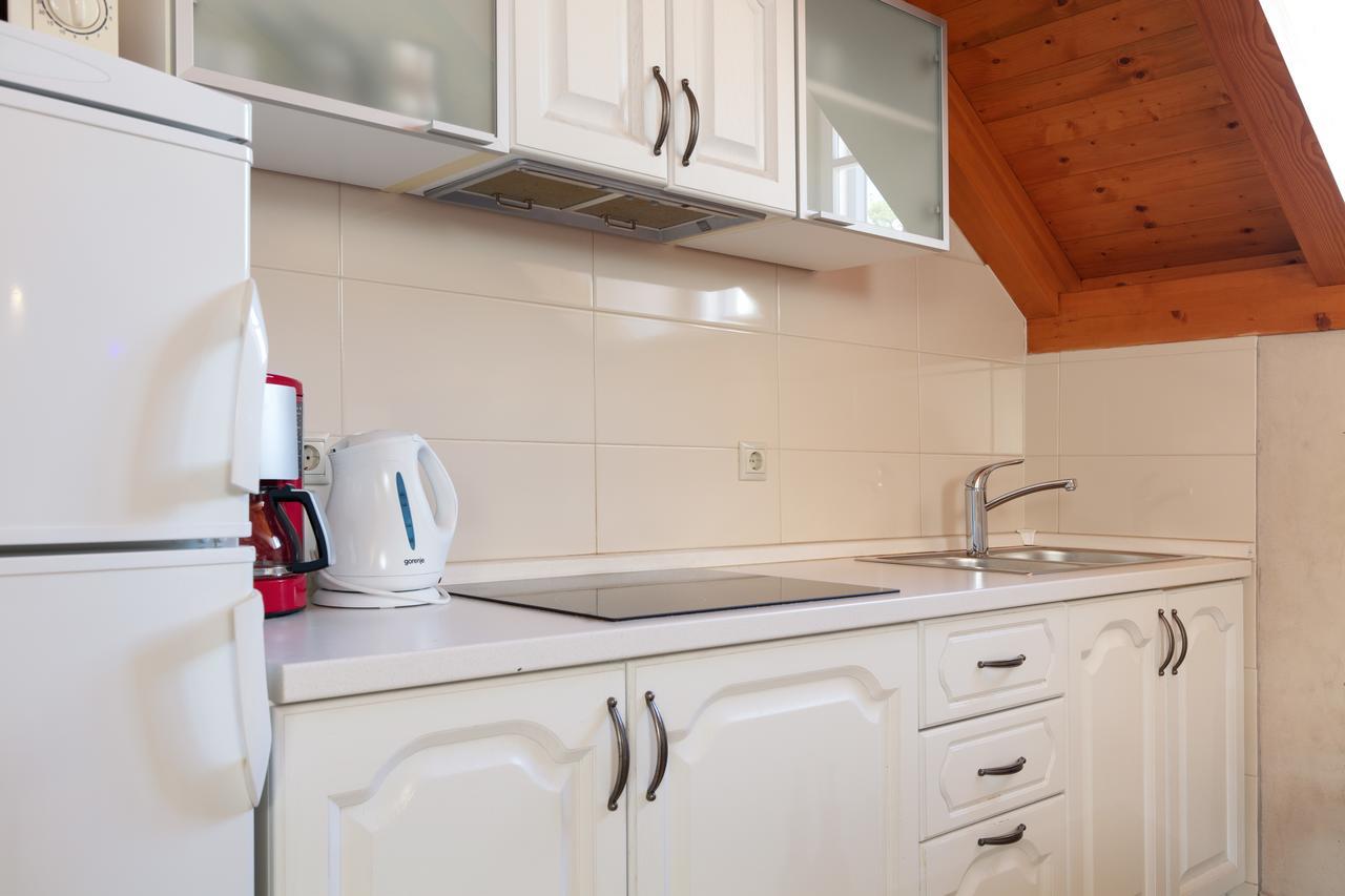Villa Mama - Traditional Apartments In Omis, Free Parking Экстерьер фото