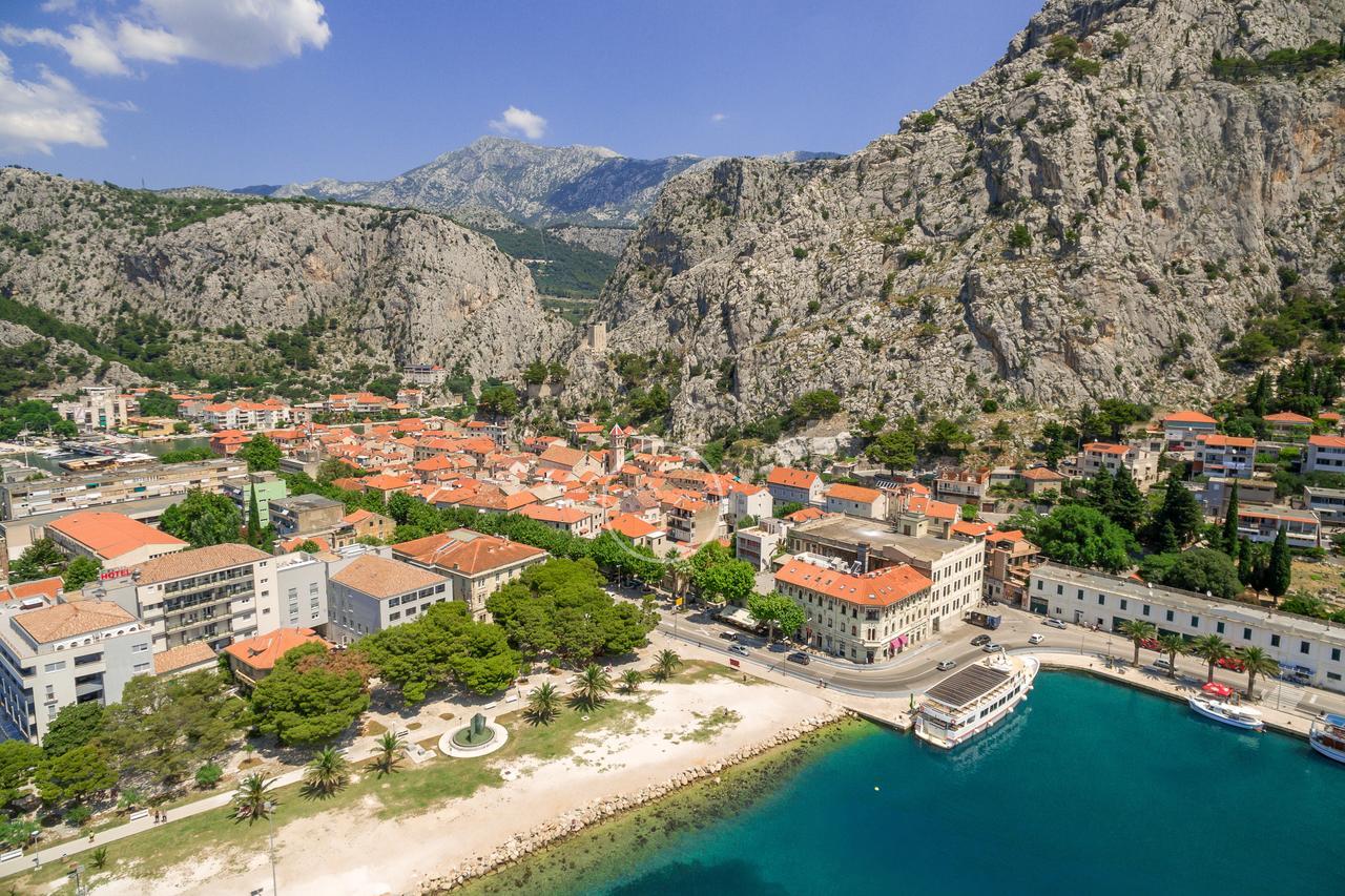 Villa Mama - Traditional Apartments In Omis, Free Parking Экстерьер фото