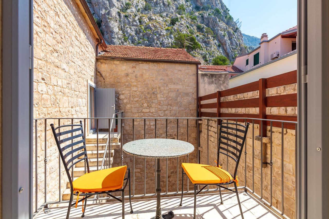Villa Mama - Traditional Apartments In Omis, Free Parking Экстерьер фото