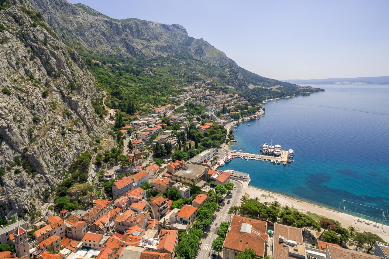 Villa Mama - Traditional Apartments In Omis, Free Parking Экстерьер фото